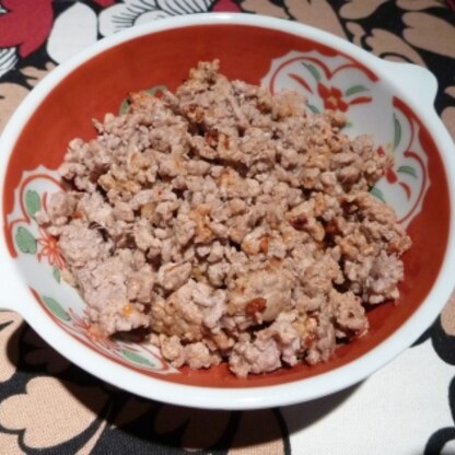 豚ミンチで、食べるラー油で作りました☆
白いご飯に乗せて食べたら、余りに美味しくてご飯おかわりしちゃいました (^_^)
ラー油とご飯合いますね☆ごちそう様♥